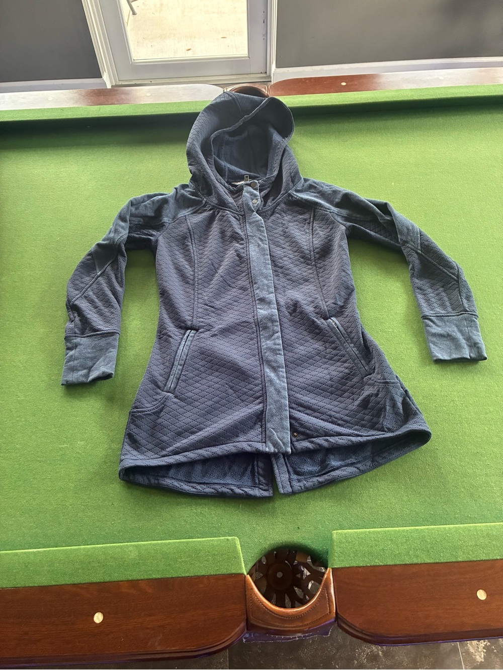 The North Face Recover Up Jacket Women Small Navy Blue Hooded Lightweight Warm